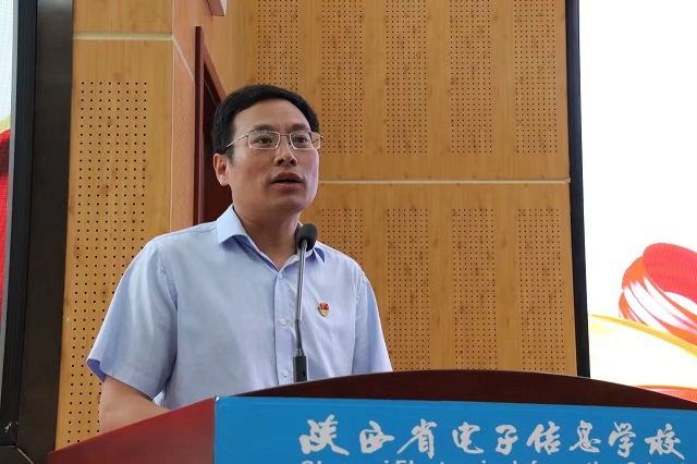 1719824994989817.jpg 先进党支部代表郭江华发言.jpg
