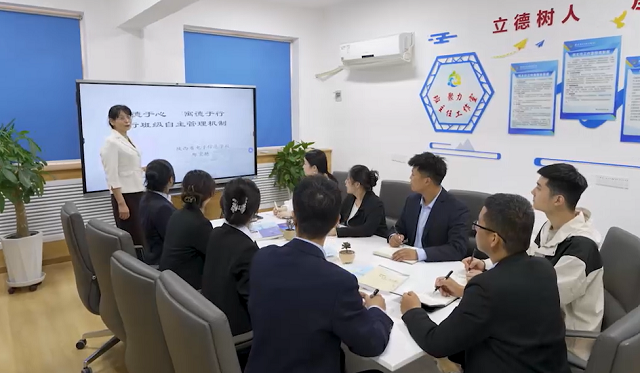 1726123769565652.png 图为备赛现场.png