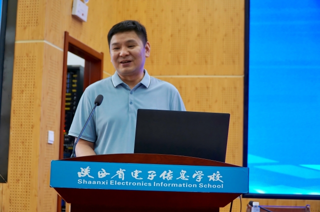 1747386626443130.jpg 我校优秀毕业生刘金浪发言(1).jpg